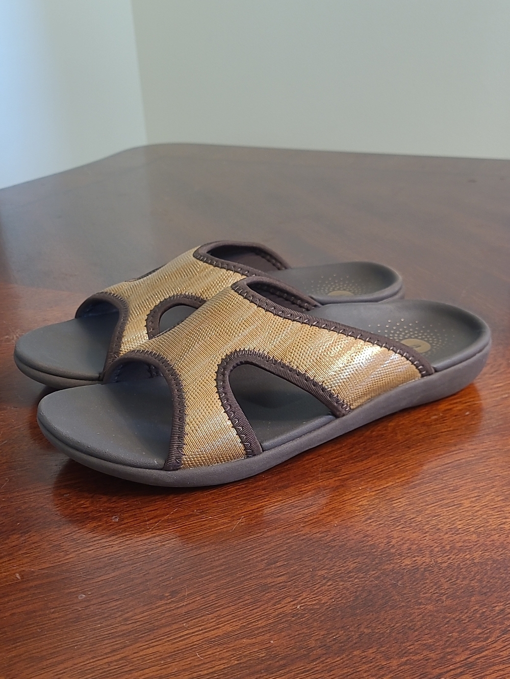 REVITALIGN Brook Orthotic Metallic Gold and Brown Slip-On Slide Sandals 9D Wide
